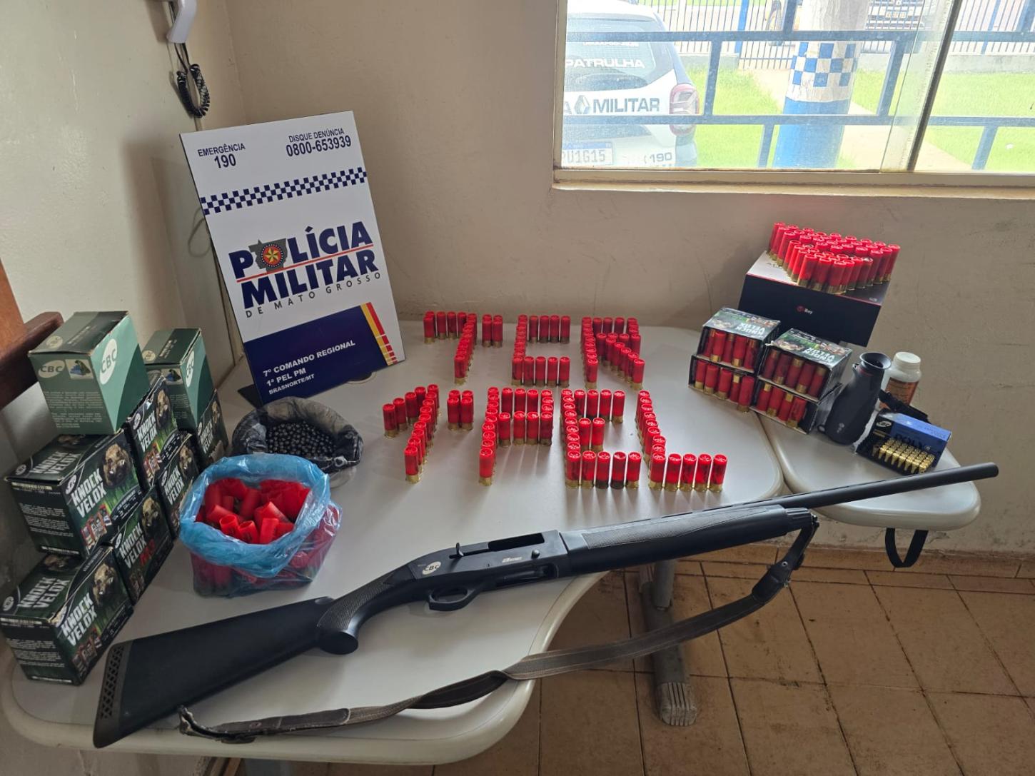 Polícia Militar cumpre mandado após ocorrência de violência doméstica e apreende espingarda e munições em Brasnorte