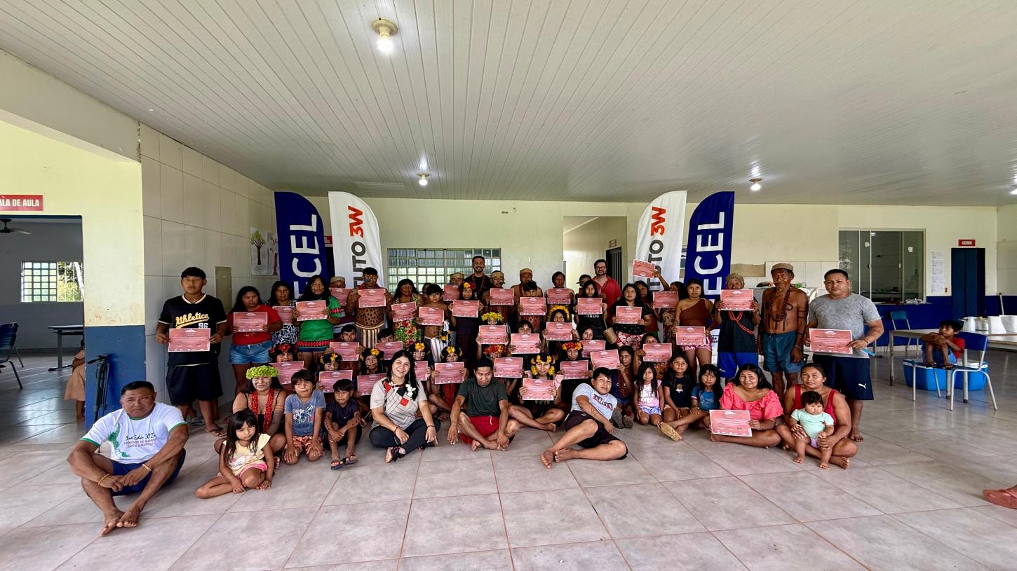 Projeto registra histórias ancestrais do povo Myky e encerra atividades com entrega de certificados