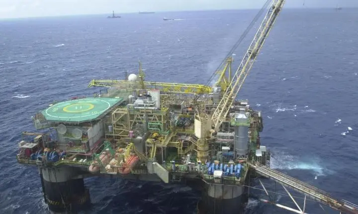 Em meio à guerra no Irã, Brasil bate recorde de produção de petróleo