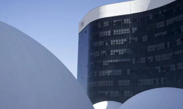 TSE cassa mandato do governador de Roraima e determina novas eleições